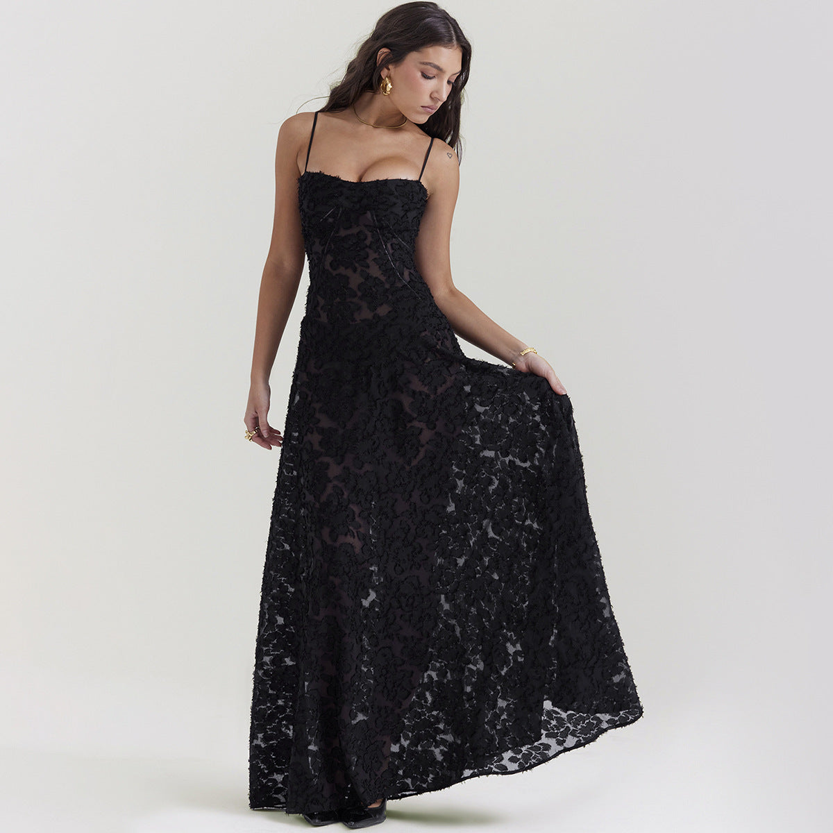 Vue complète de la robe Katy™, élégance et raffinement garantis.