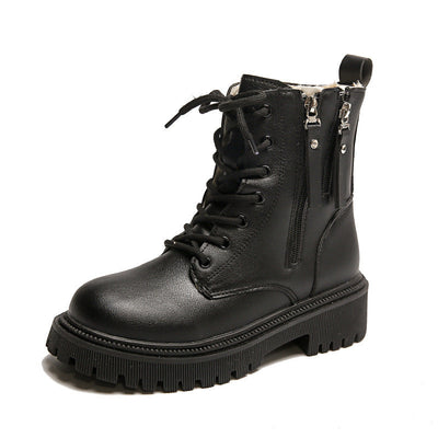 Détail du cuir de qualité supérieure des bottes Martin™.